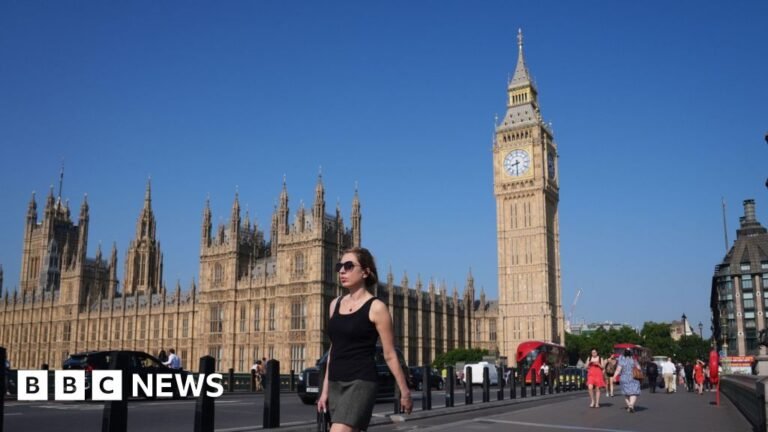 Hottest day of the year as 32C heatwave approaches