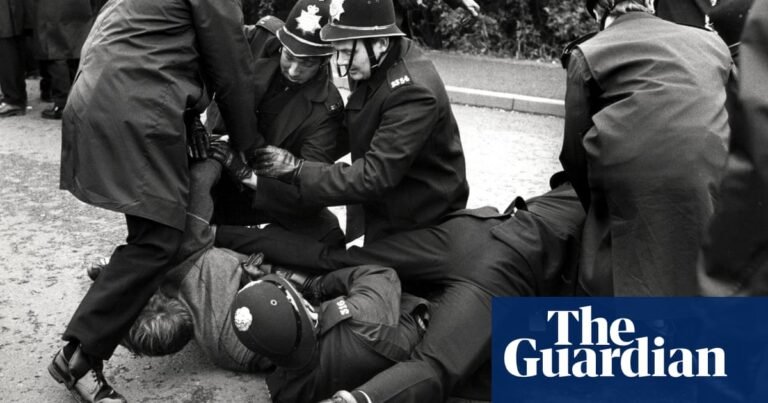 Northumbria police destroy Battle of Orgreave and other miners’ strike files | The miners' strike 1984-85