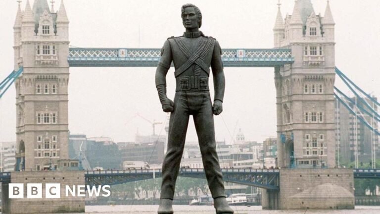 Where are Michael Jackson's giant HIStory statues 30 years later?