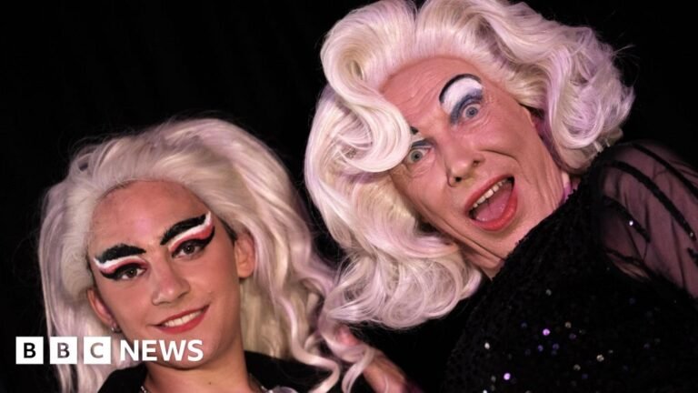 Deaf drag queens' bid to keep gay sign language alive