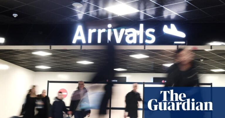 EU citizens awaiting UK residency status have right to travel, Home Office told | Immigration and asylum